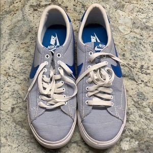 Nike Tennis Sneakers